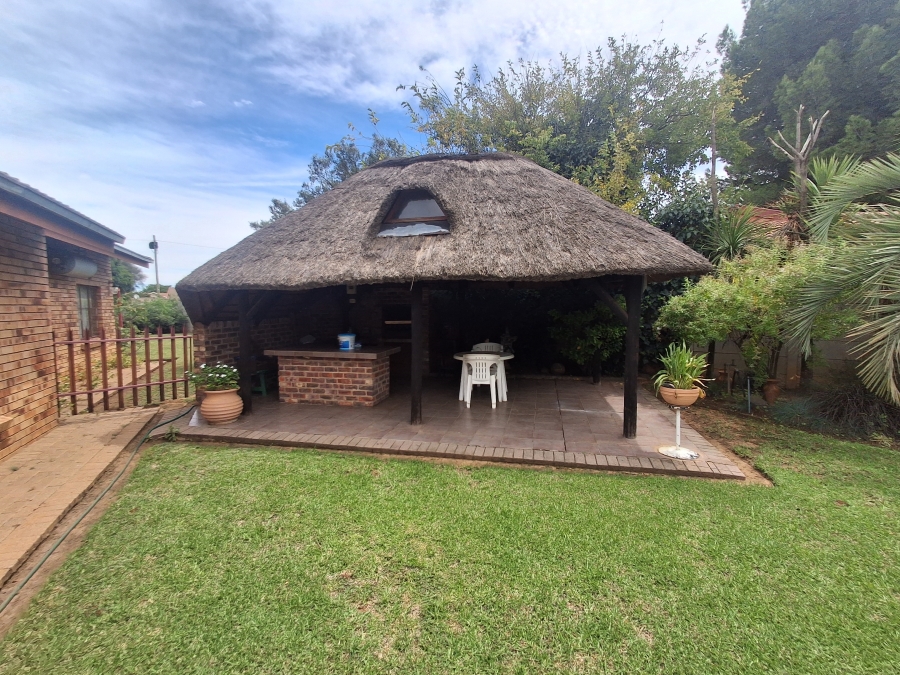 3 Bedroom Property for Sale in Fauna Park Free State